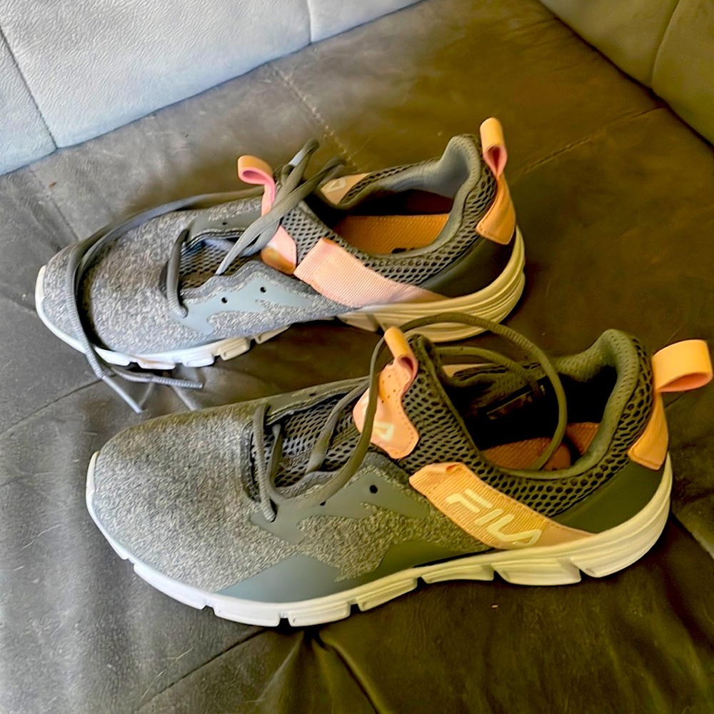 Grey Fila running shoes women